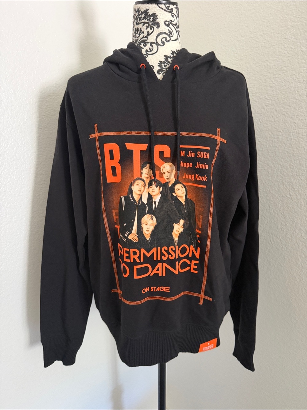 BTS Permission to Dance Black Hoodie - Official Tour Graphic Size M BNWT